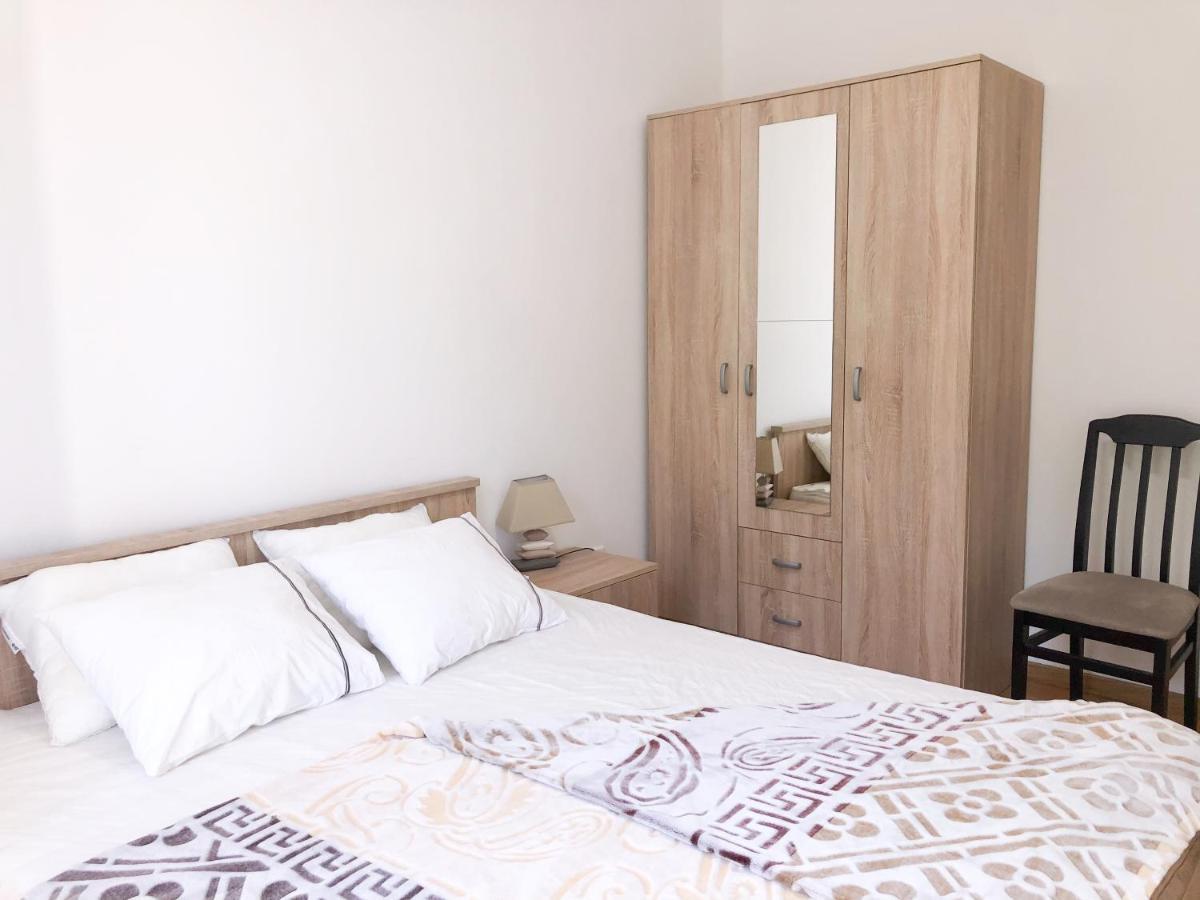 Lavender Bay Apartment D9 Donji Morinj Esterno foto